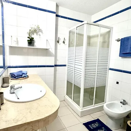 Infinity Sea & Pool Oasis By Deihu Experiences *