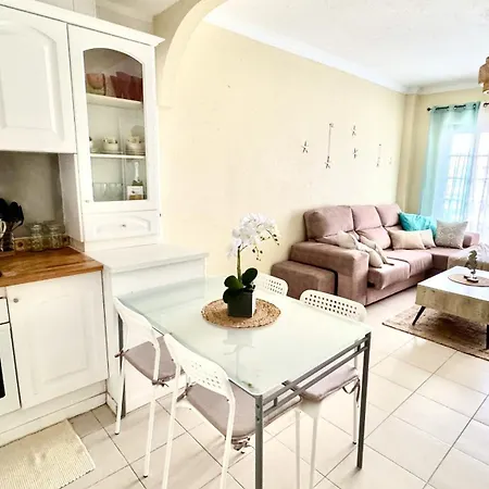 Апартаменты Infinity Sea & Pool Oasis By Deihu Experiences