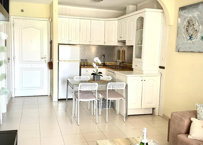 Infinity Sea & Pool Oasis By Deihu Experiences Apartament *