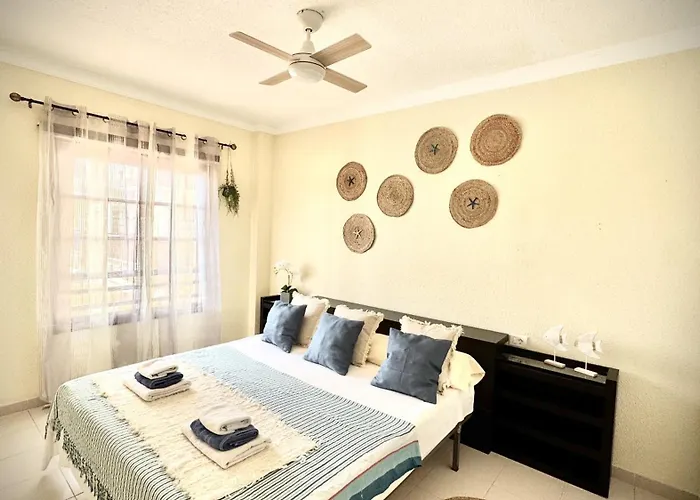 Infinity Sea & Pool Oasis By Deihu Experiences *