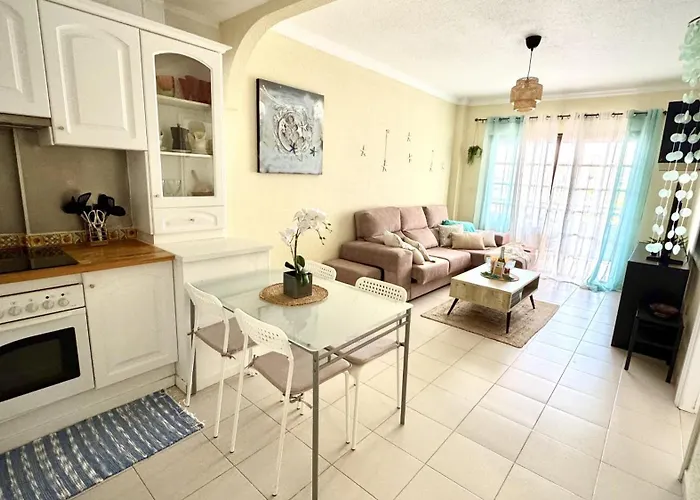 Infinity Sea & Pool Oasis By Deihu Experiences Apartament *