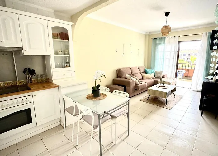 Infinity Sea & Pool Oasis By Deihu Experiences